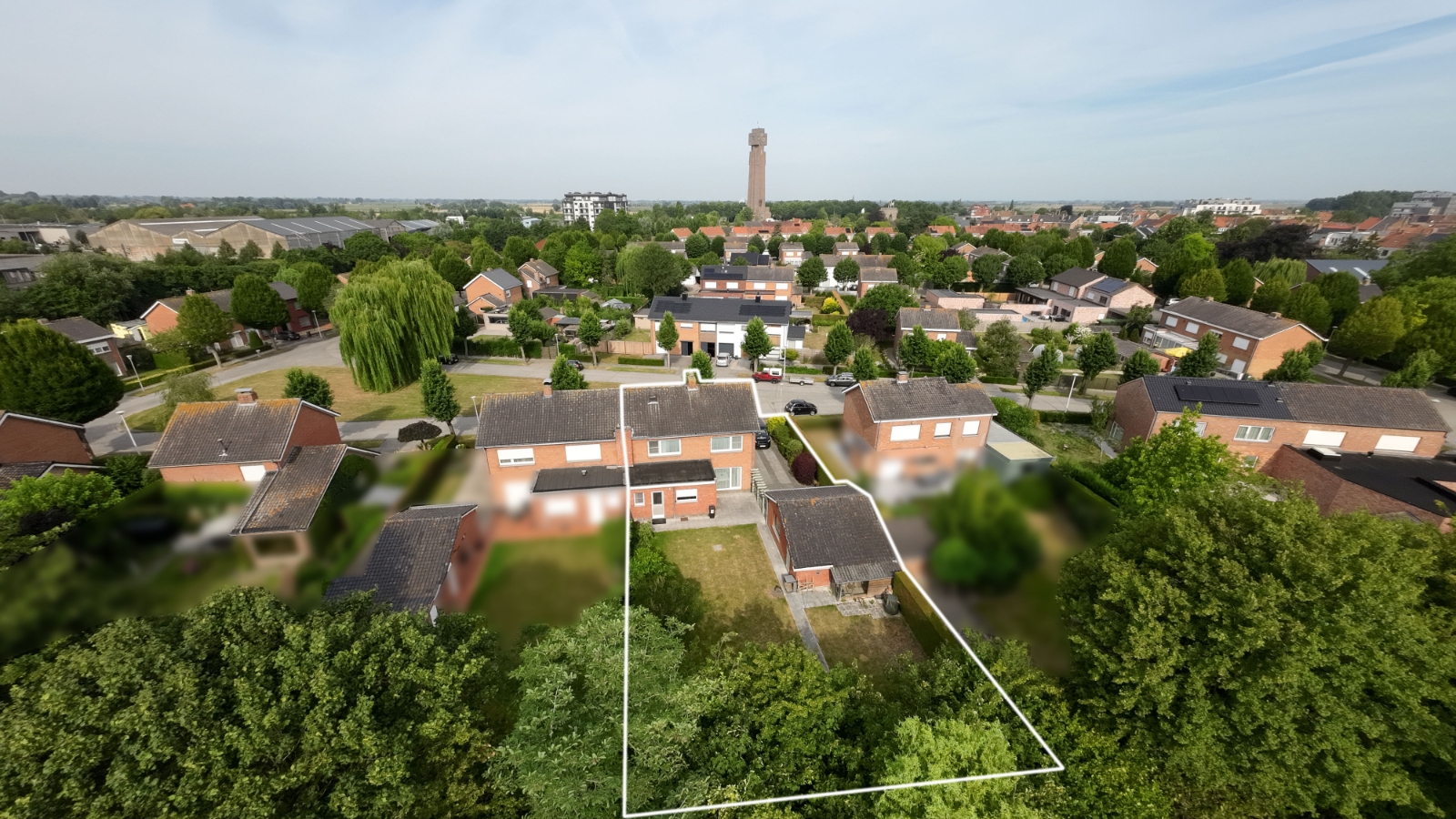 Instapklare halfopen gezinswoning met 5 slaapkamers, dubbele garage en verzorgde tuin - foto 5