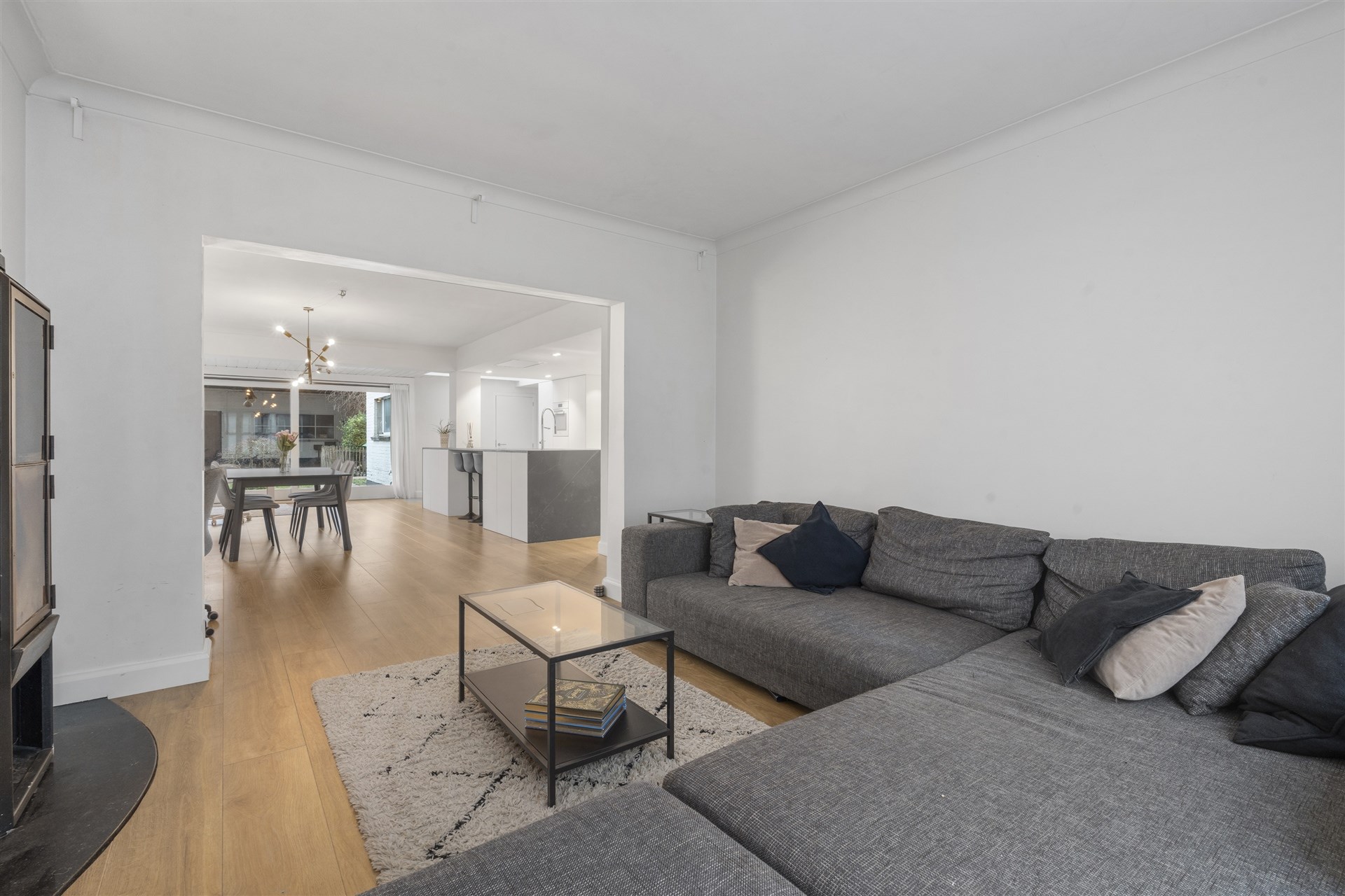 Karaktervolle woning met 5 slaapkamers en loods te Wetteren - foto 4