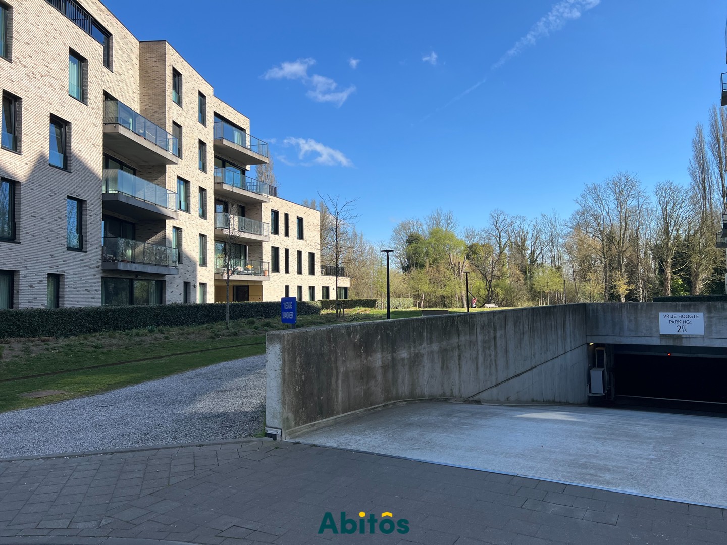Ruime ondergrondse autostaanplaats in residentie Tribeca - foto 4