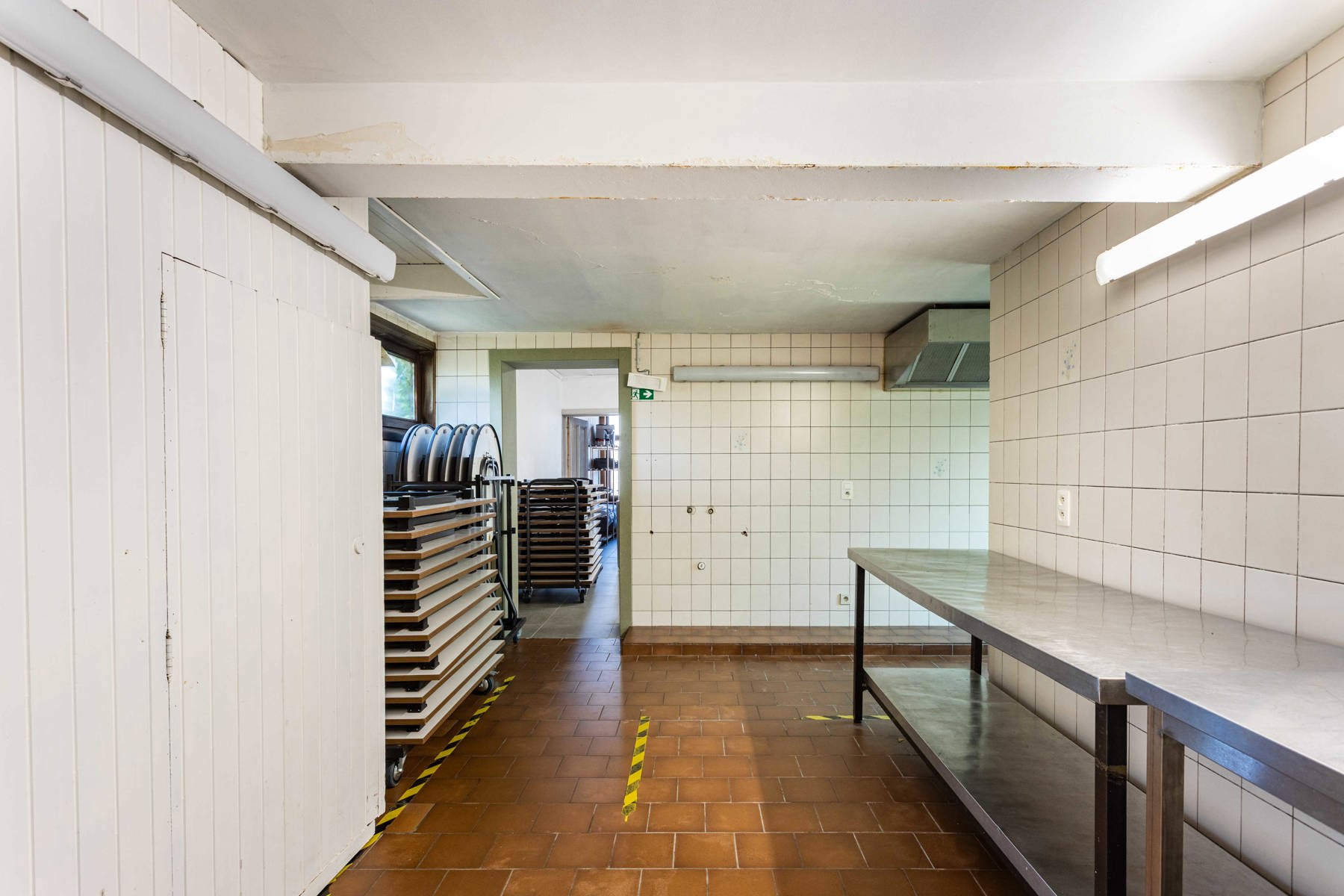 Te koop – Veelzijdig commercieel pand met woonpotentieel in Wanzele - foto 5