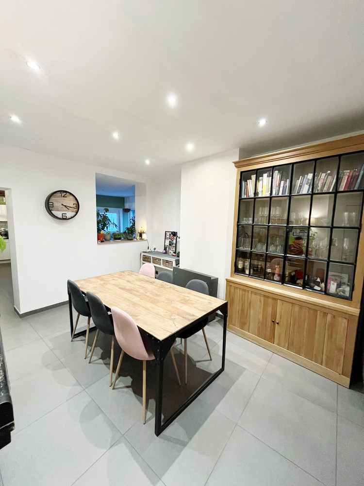 Instapklare halfopen gezinswoning met 2 slaapkamers en garage, dichtbij Ring Shopping! - photo 4