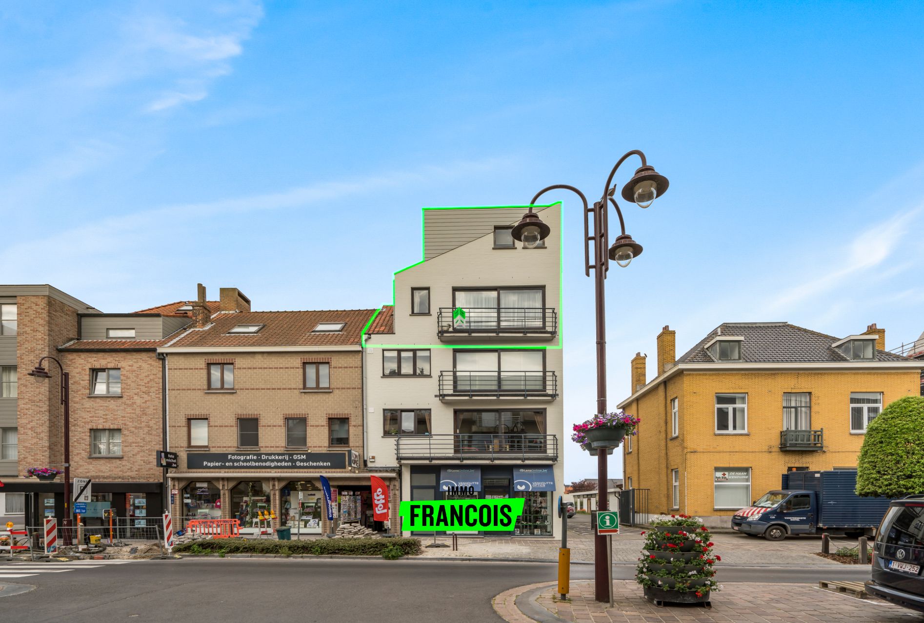 Ruim duplex appartement met drie slaapkamers in het centrum van De Haan - foto 1