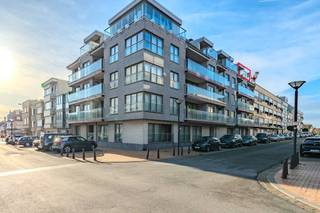 Cet appartement duplex récent et moderne est situé dans un excellent emplacement, près du Zeedijk et à quelques pas des commerces et des...