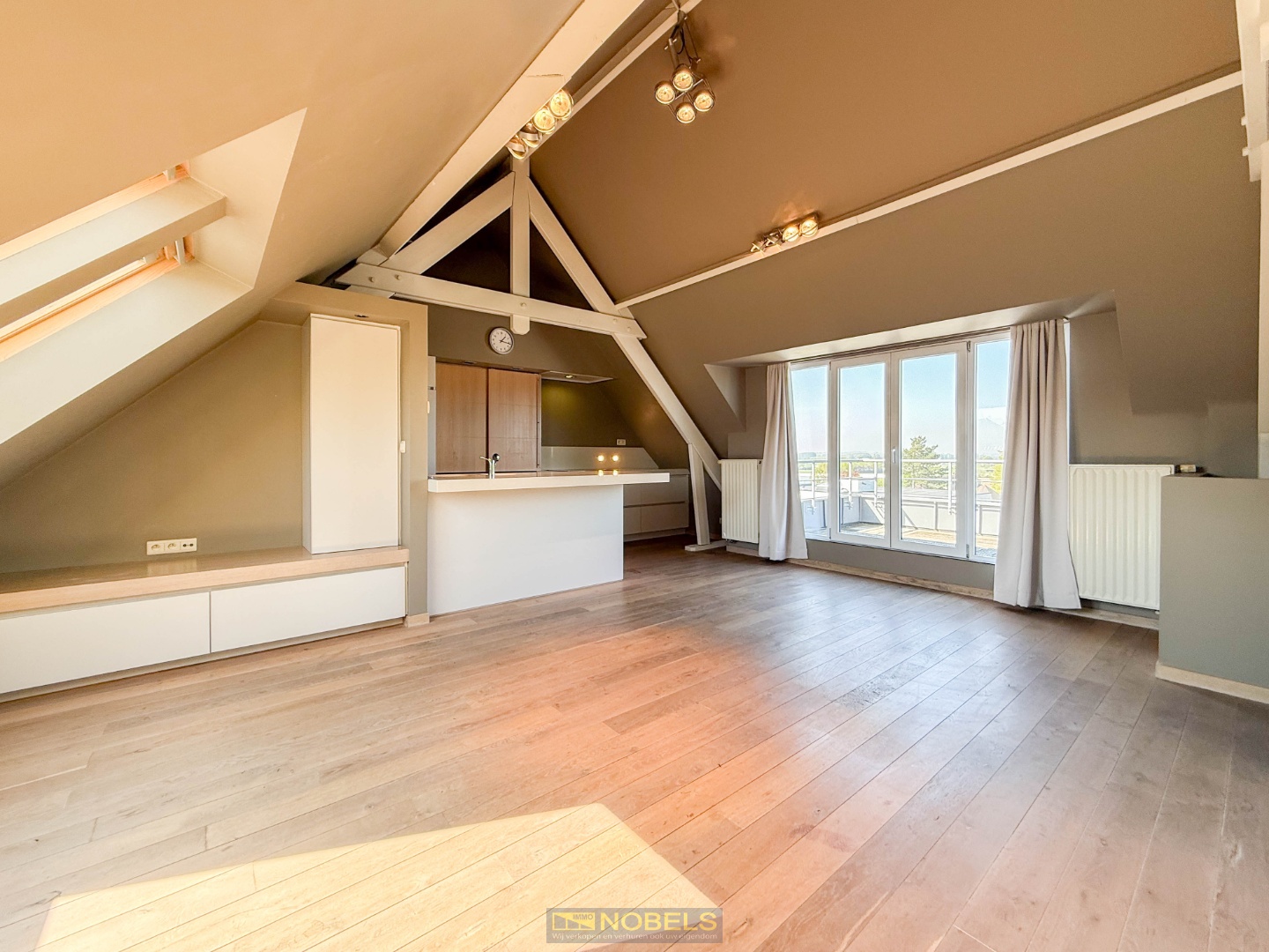Te koop, stijlvol dakappartement (129m²) met 2 terrassen op de Markt van Gavere - foto 4