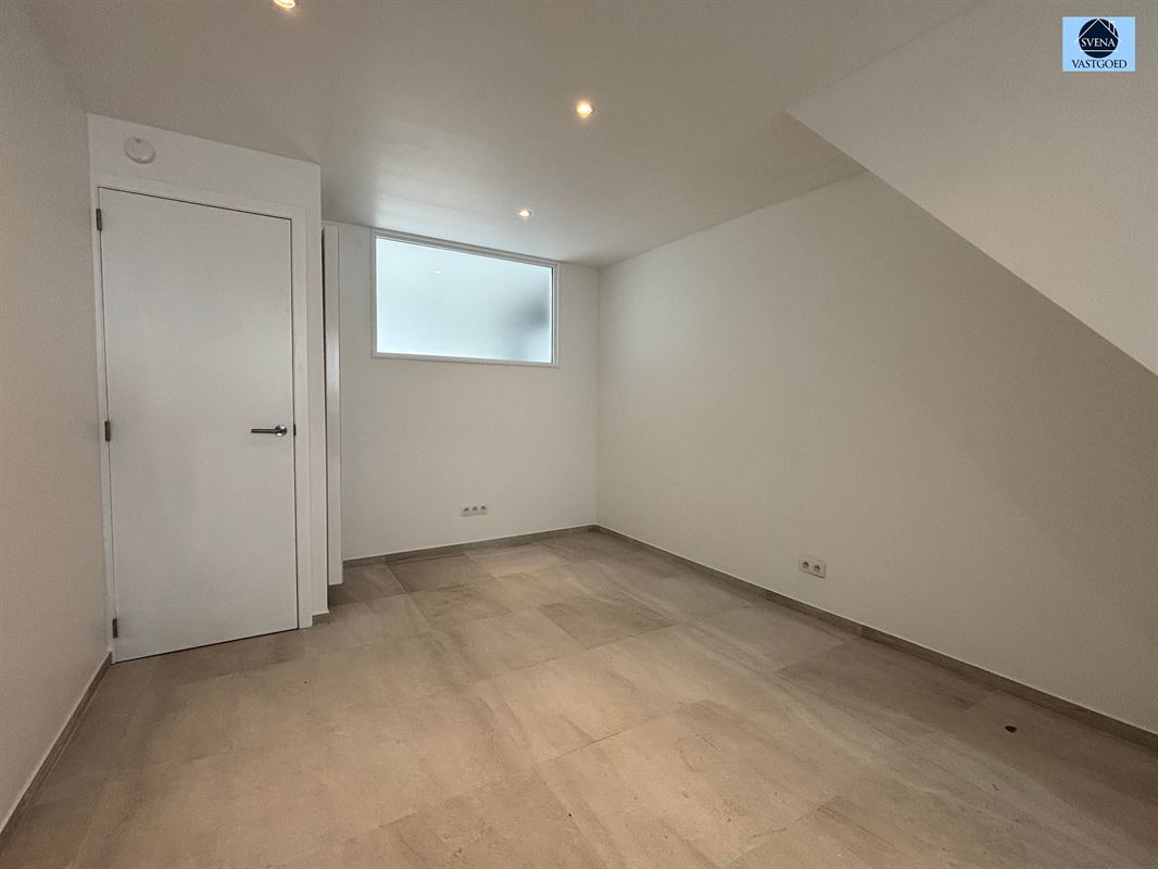 HOUSE - photo 2