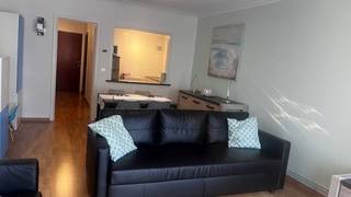 Bestaande uit:Ruime woonkamer met ramen tot beneden zodat men volop kan genieten zoals op een zonneterras . Aparte keuken, apart toilet, badkamer +...