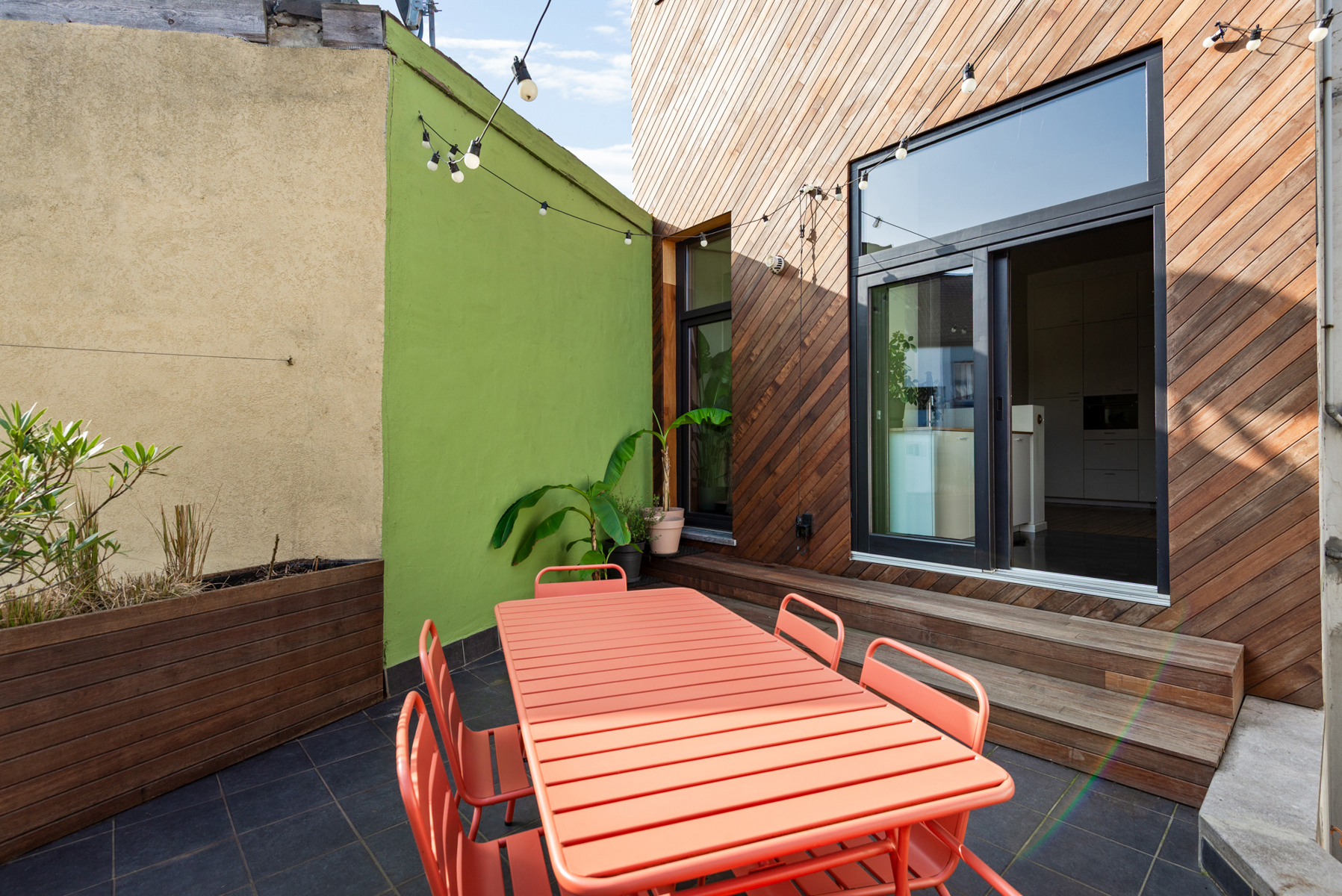 Uniek gerenoveerd pand met ruim magazijn van 360m² - foto 2