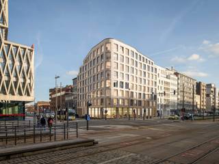 <p><strong>The Tide op de Italiëlei: een uniek investeringsproject in Antwerpen. </strong><br /><br />The Tide staat voor eigentijds wonen op een absolute toplocatie in het hart van Antwerpen. Het project omvat 130 high-end studentenkamers, een commercieel gelijkvloers en 48 ondergrondse parkeerplaatsen. De 10 moderne studio’s zijn reeds uitverkocht.<br /><br />Gelegen recht tegenover de AP Hogeschool en op wandelafstand van het MAS, de Universiteit Antwerpen en het Eilandje, biedt The Tide alles binnen handbereik. Studenten genieten van maximaal comfort: instapklare kamers met eigen badkamer, maatmeubilair, verlichting en gordijnen, aangevuld met royale gemeenschappelijke keukens en leefruimtes. <br /><br />Voor investeerders is dit een slimme kans. De vraag naar kwalitatieve studentenhuisvesting in Antwerpen blijft stijgen en The Tide speelt hierop in met duurzame technieken. Denk aan energiezuinige technieken zoals warmtepompen, zonnepanelen, hoogwaardige isolatie en regenwaterrecuperatie, aangevuld met aandacht voor duurzame mobiliteit. <br /><br />The Tide combineert wonen, leren en investeren in een dynamische stadswijk.</p>
