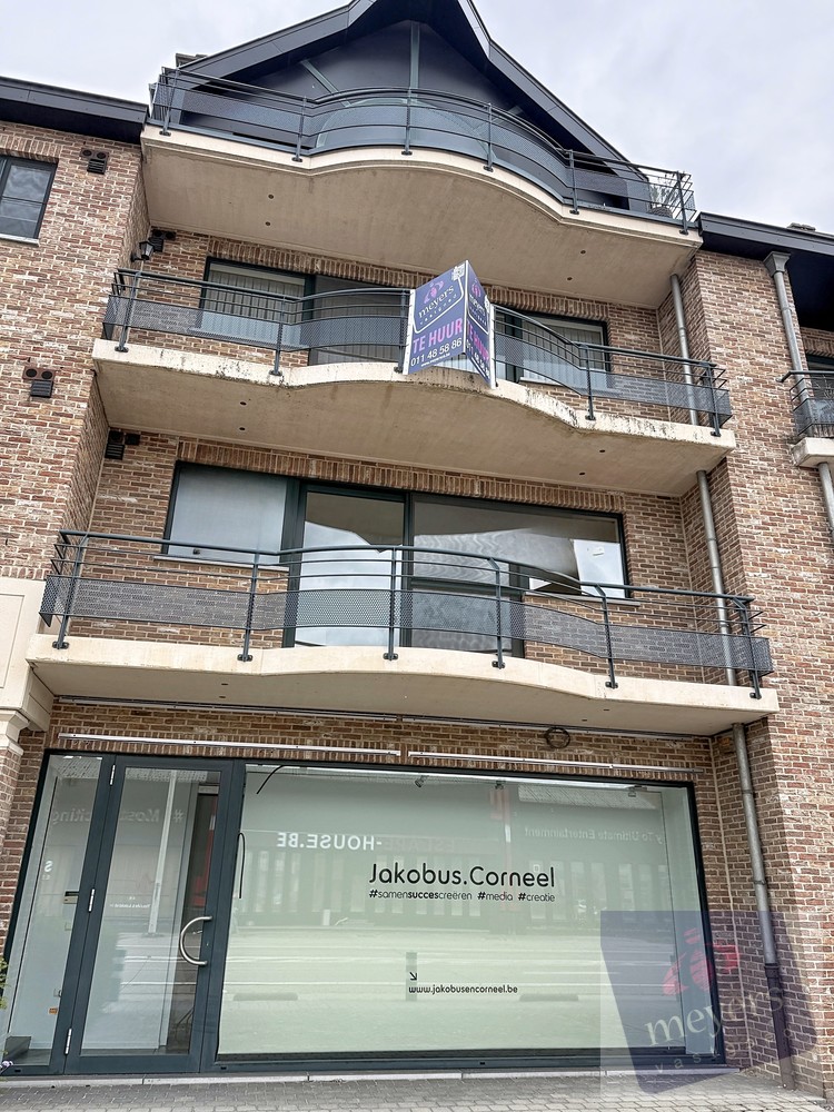 Instapklaar appartement met 2 slaapkamers, balkon en autostaanplaats in Hasselt - foto 2