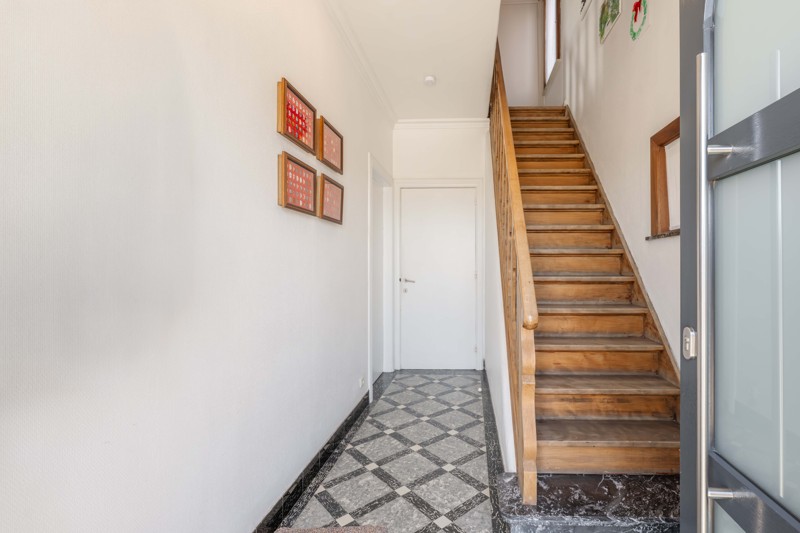 🏡 Charmante gezinswoning met zonnige tuin en polyvalent bijgebouw in Sint-Eloois-Vijve 🌿 - foto 2