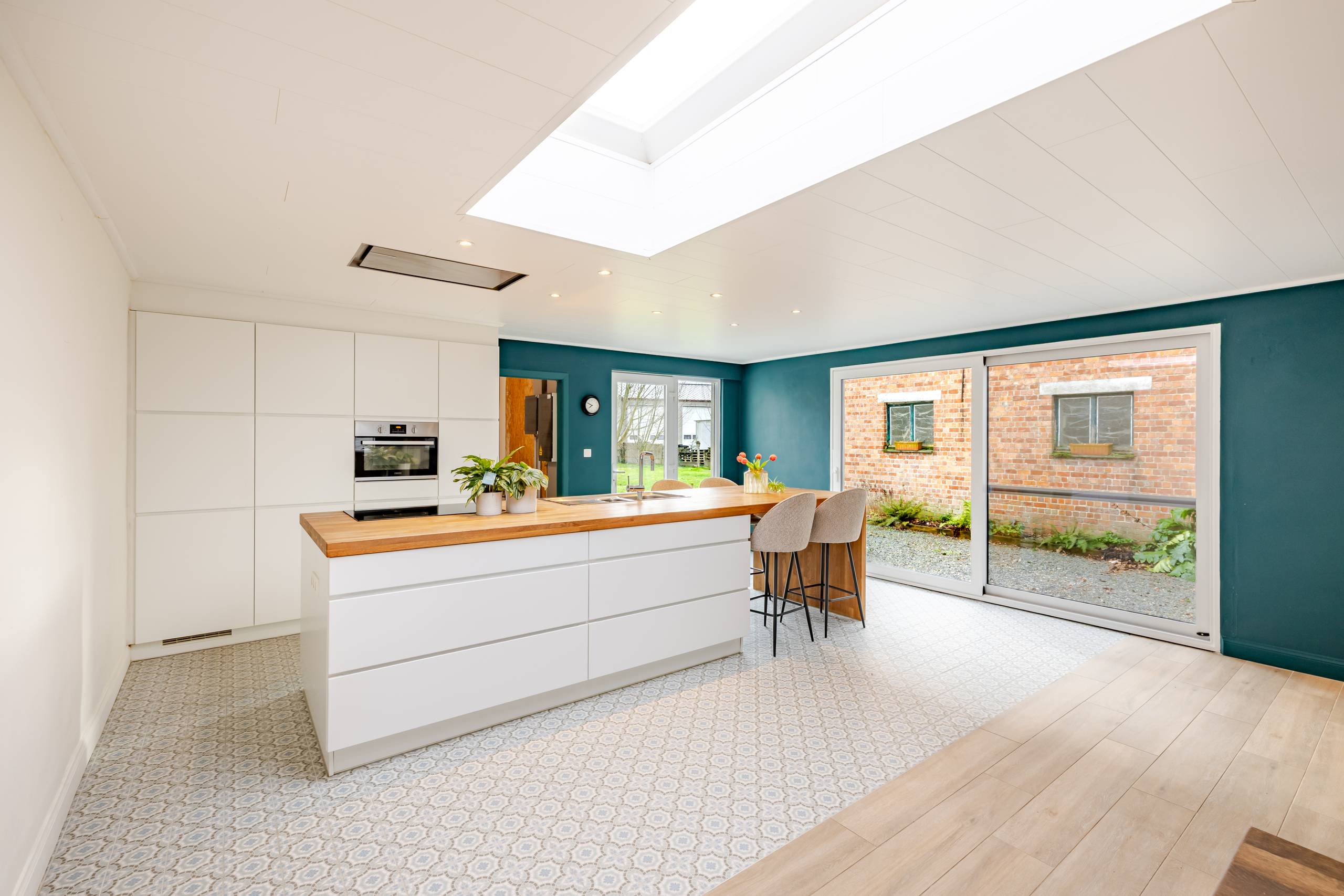 GERENOVEERDE, RUIME WONING OP EEN PERCEEL VAN 931M² - foto 5