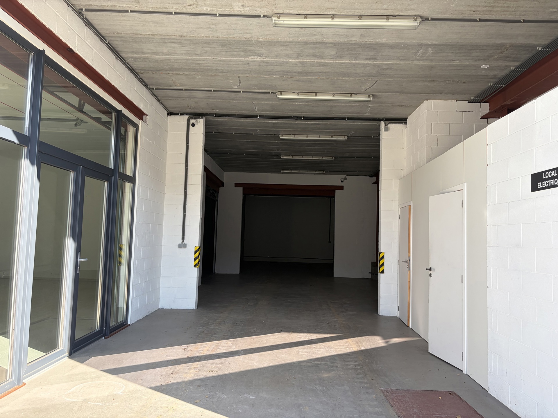 Te huur: multifunctioneel magazijn van +/- 270 m² - foto 3