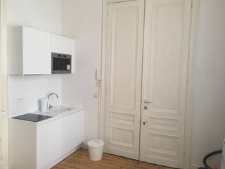 1-slaapkamerappartement op toplocatie in een rustige straat op het Zuid<br /><br />Indeling:<br />Gezellige leefruimte met kitchenette, aparte slaapkamer en badkamer.<br />Daarnaast is er een gemeenschappelijke fietsenberging voorzien.<br /><br />Het appartement is in goede staat van onderhoud en volledig instapklaar.<br /><br />Ook interessant als opbrengsteigendom: momenteel verhuurd aan €675/maand.<br /><br />Ligging:<br />Het Zuid is één van de meest trendy wijken van Antwerpen. Restaurants, bars, winkels, galerijen — je vindt het hier allemaal, en nog veel meer.<br />Het appartement ligt in een rustige éénrichtingsstraat met verschillende parkeermogelijkheden. Dankzij de vlotte verbinding naar de Leien en de Ring ben je snel in én uit de stad.<br /><br />EPC: 287 kWh/m²<br /><br />Meer info?<br />Contacteer het kantoor van IMMO SP in Antwerpen via info@immosp.be of 03 226 20 40.