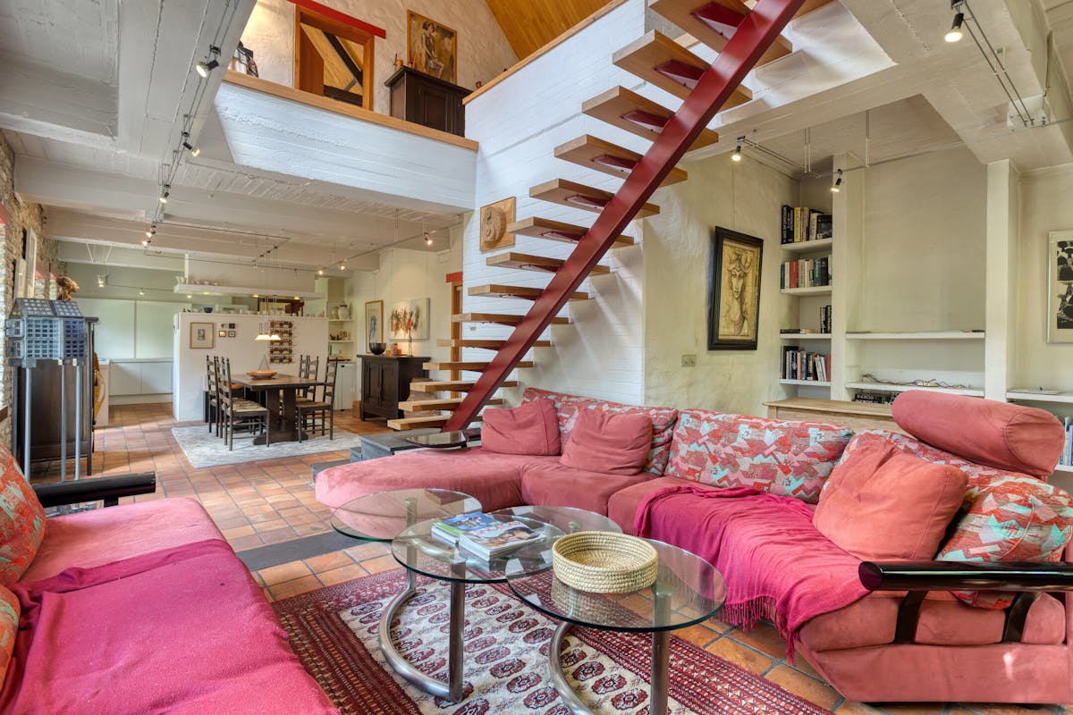 Unieke landelijke eigendom gelegen te Lo-Reninge aan het water. - foto 3