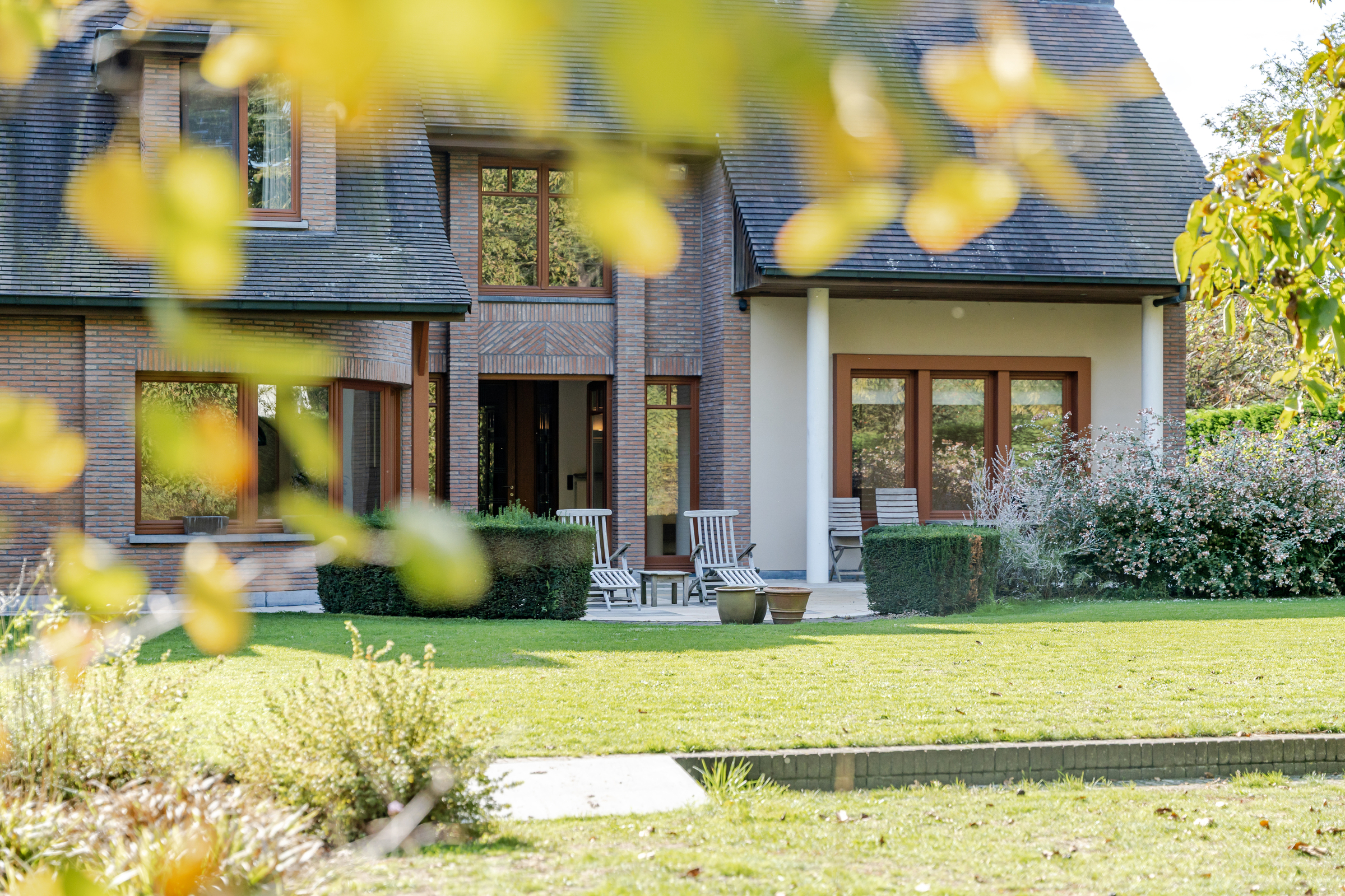 Architecturale villa op prachtig perceel in groene omgeving - foto 3