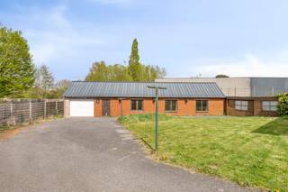 Ontdek deze woning tijdens de Power-sale op dinsdag 05/05 van 17u tot 18u30, maak nu jouw afspraak!Op zoek naar een eigendom met tal van...