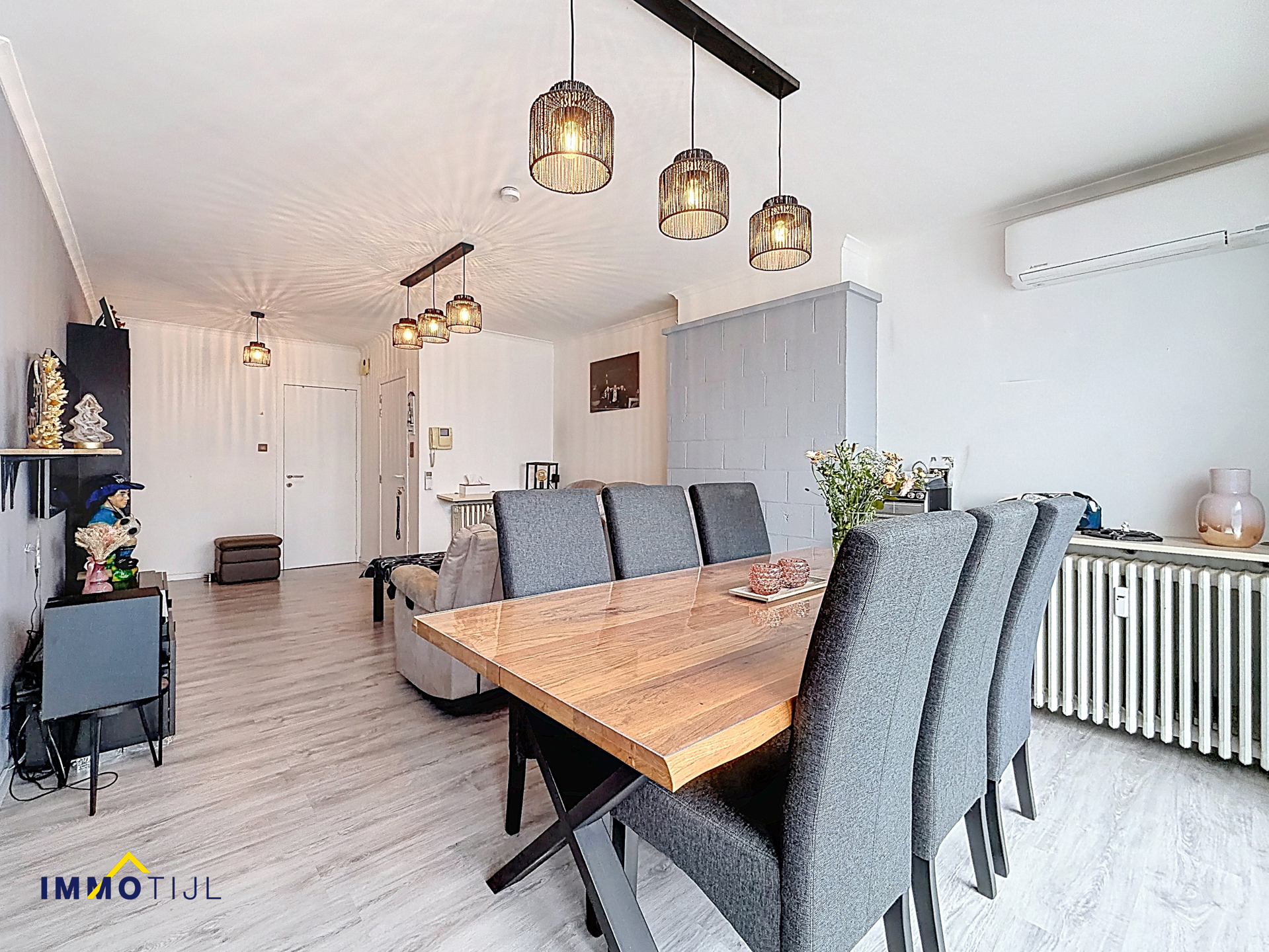 Centraal gelegen 2-slaapkamerappartement met terras! - foto 4