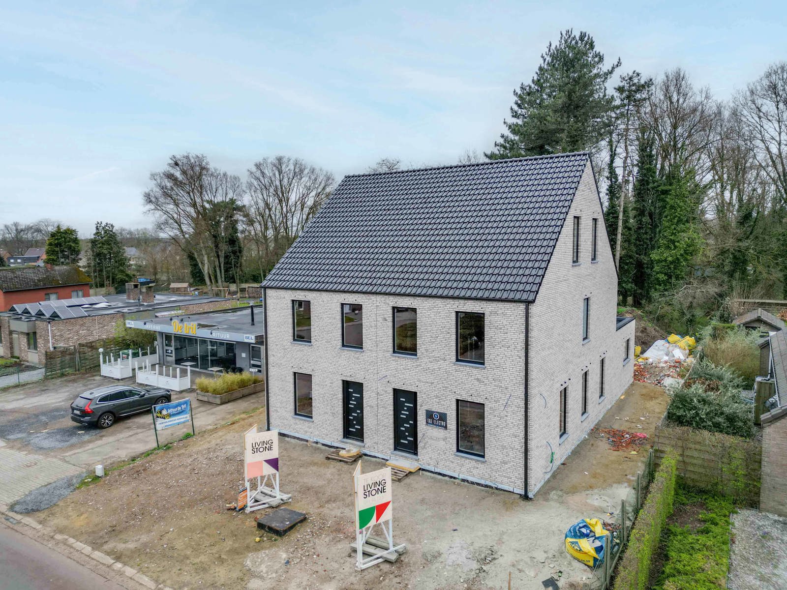 Nieuwbouwwoning met 4 slpks en tuin onder registratie!! - foto 1