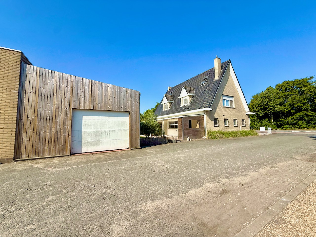 Instapklaar woonhuis met loods(en) te Ertvelde ! - foto 2