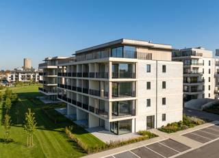 Idéalement situé dans un cadre verdoyant, au rez de chaussée d'une superbe résidence, magnifique appartement une chambre avec terrasse. Il se...