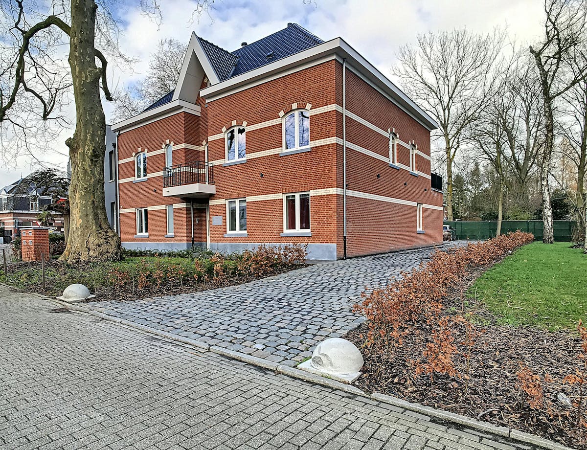 Appartement récent à louer dans le centre de Kalmthout ! - photo 1