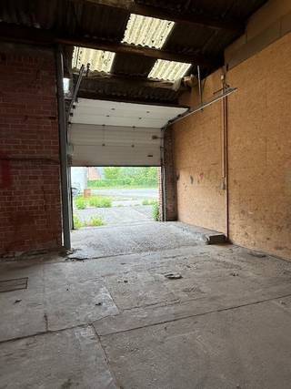 Ruime loods te huur in centrum van Staden.<br />257m²