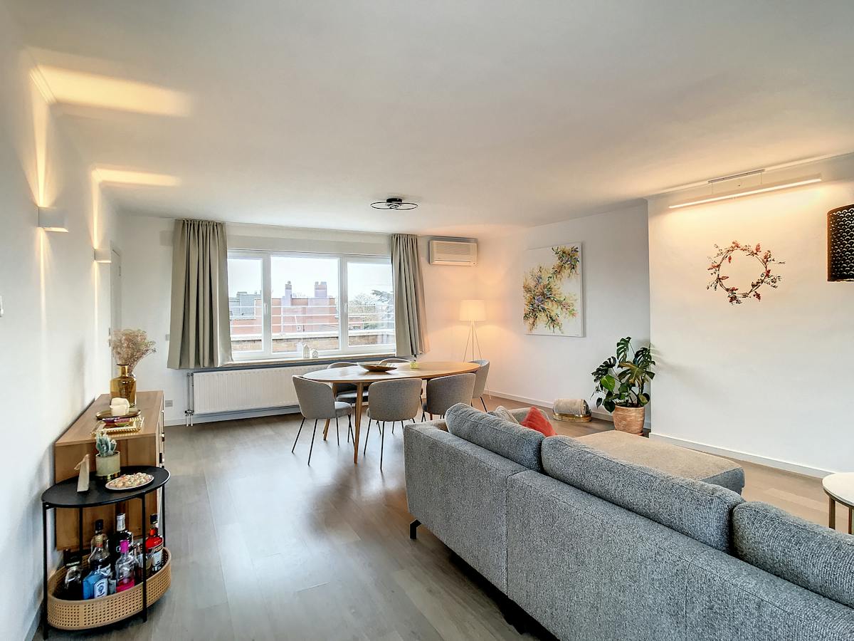 Penthouse à louer dans le centre d'Ypres avec une vue magnifique sur la ville. - photo 4
