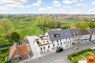 Tijdloze architectuur en strak design met zicht op de rustgevende velden.Residentie Kroonevoorde biedt ruime appartementen in het centrum van...