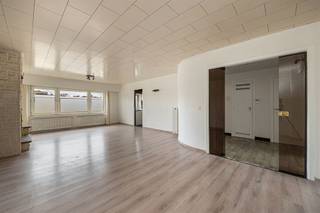 Looking for an apartment with a pleasant sense of space and lots of light. This well-kept apartment on the second floor offers you a comfortable...