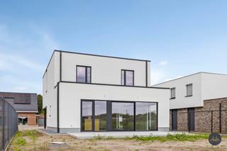Voor meer info en tekst: www.homixx.beOntdek deze prachtige BEN-woning waar hedendaags comfort, energiezuinig wonen en een hoogwaardige afwerking...
