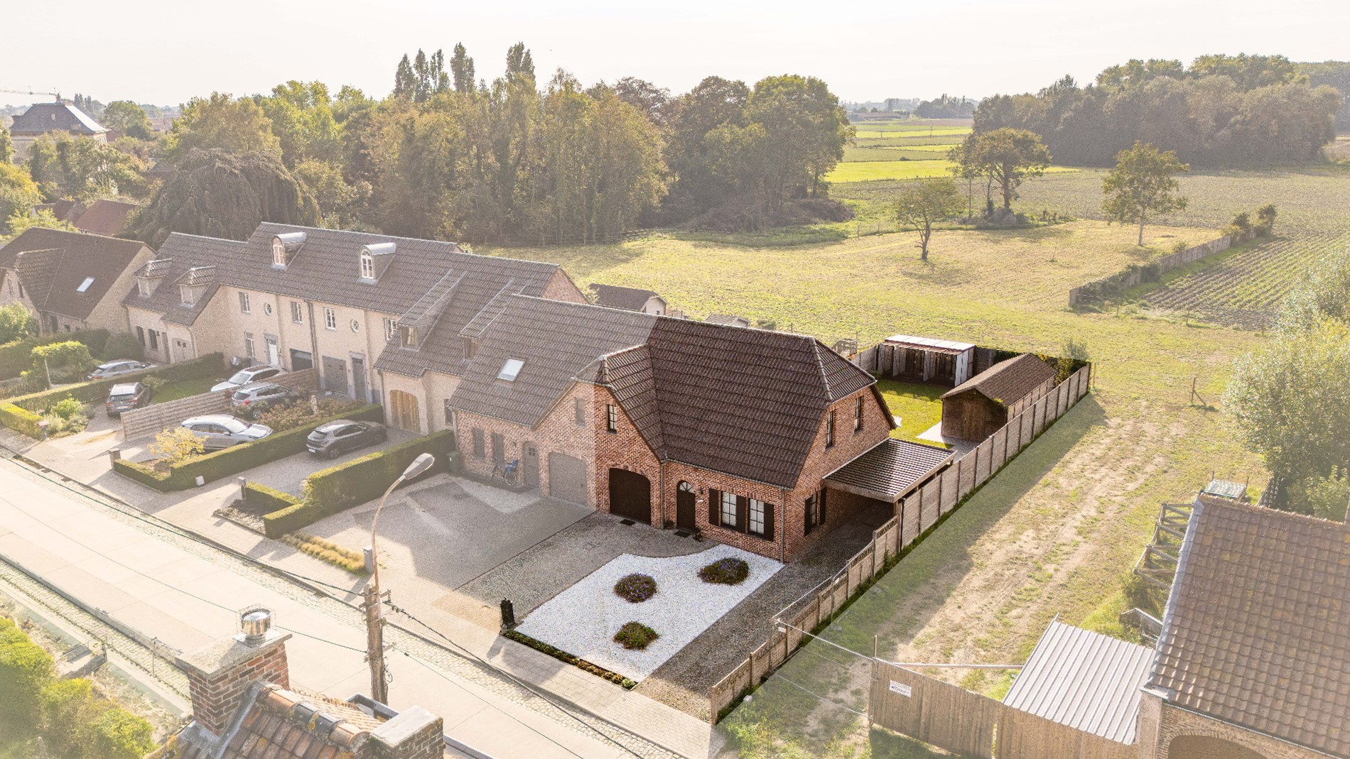 CENTRAAL GELEGEN INSTAPKLARE WONING - foto 2