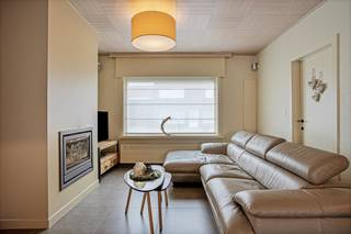 Belle maison neuve avec un grand jardin, 3 chambres et un garage à louer dans le quartier calme de Poelkapelle. Des lieux de vie spacieux !...