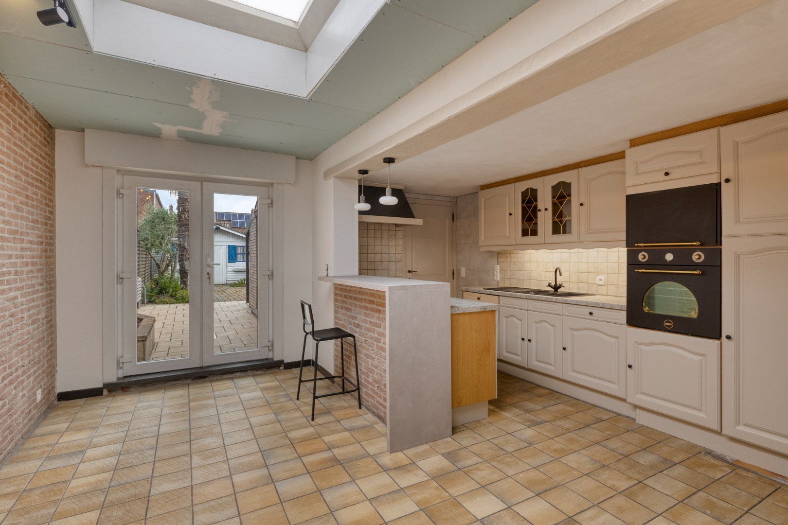Woning met 3 slaapkamers, garage en tuintje! - foto 5