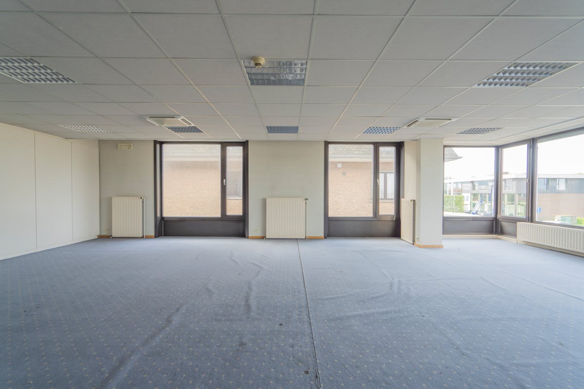 Immeuble de bureaux à vendre au 1er étage à Harelbeke - photo 4
