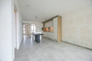 Recent opgeleverd en instapklaar nieuwbouwappartement met 2 slaapkamers, een zonnig zuidgericht terras en privatieve kelderberging in de...