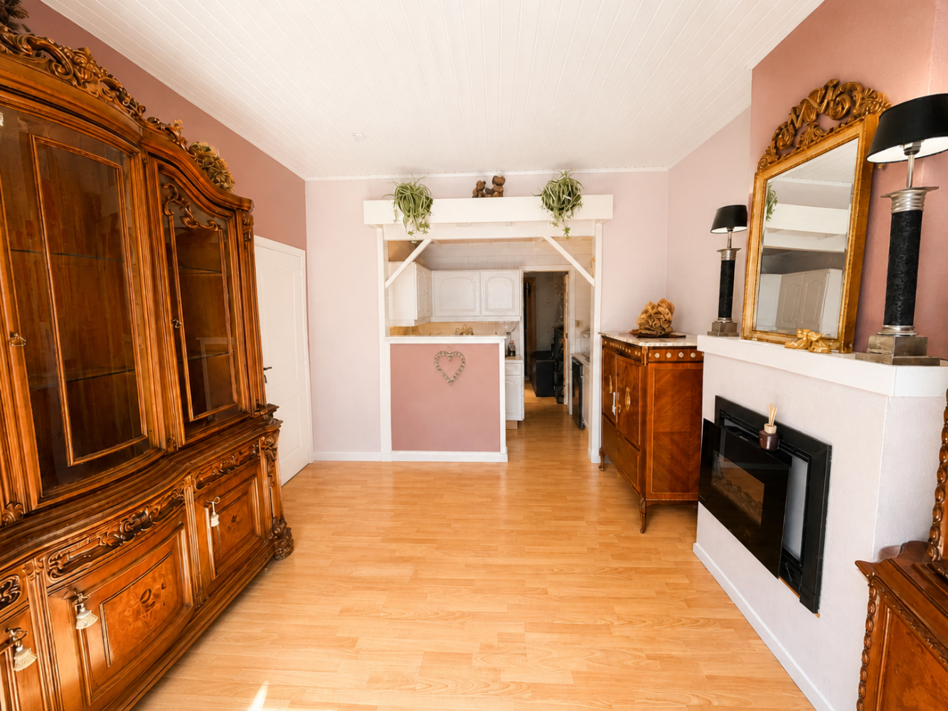 Centraal gelegen 2 slaapkamer appartement - foto 4