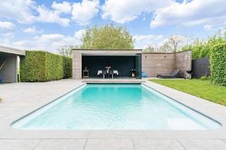 Cette villa de luxe à louer à Herent séduit immédiatement par ses volumes généreux, son confort moderne et son excellente efficacité...