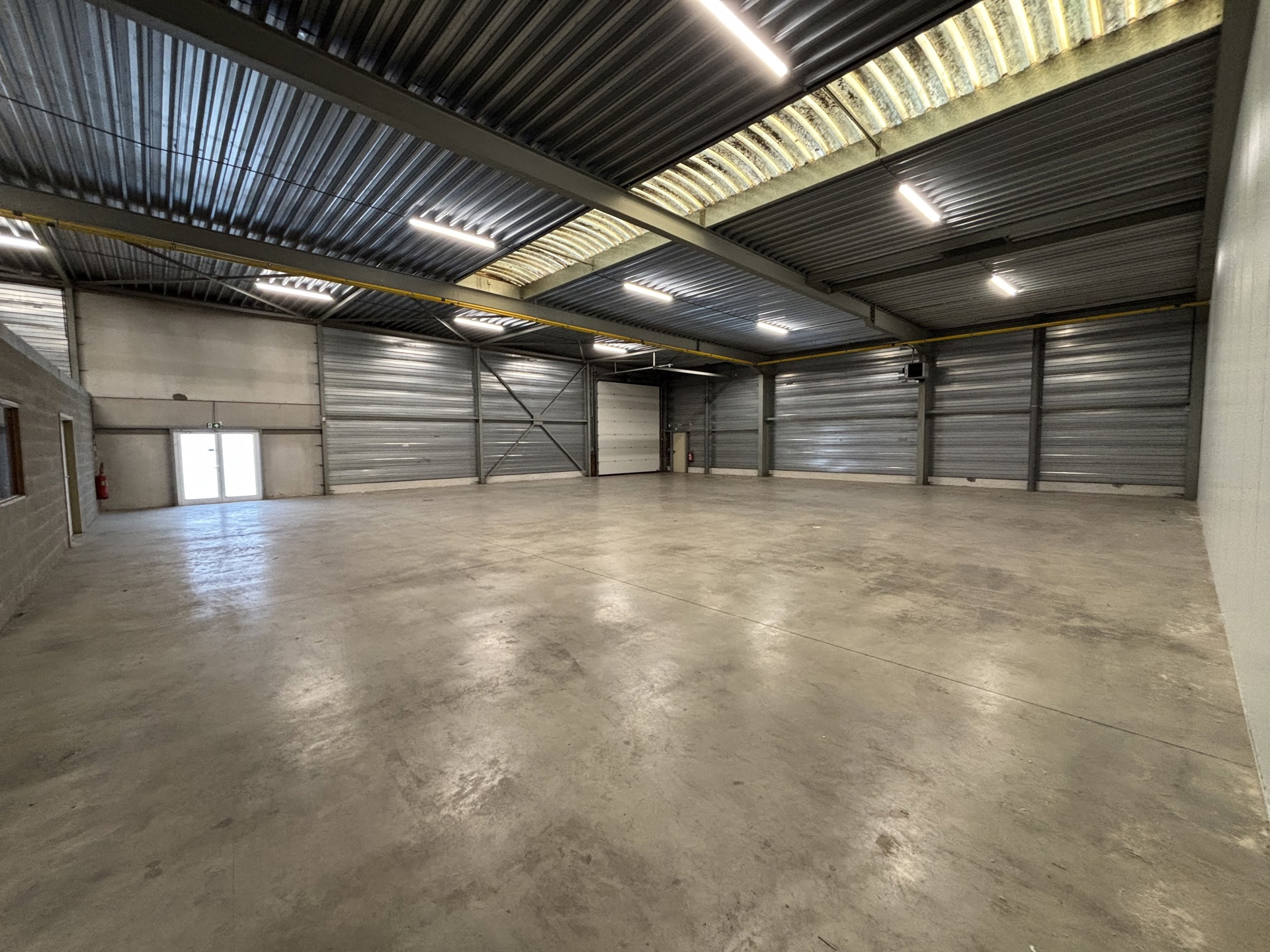 Magazijn  van 450m² te huur - foto 4