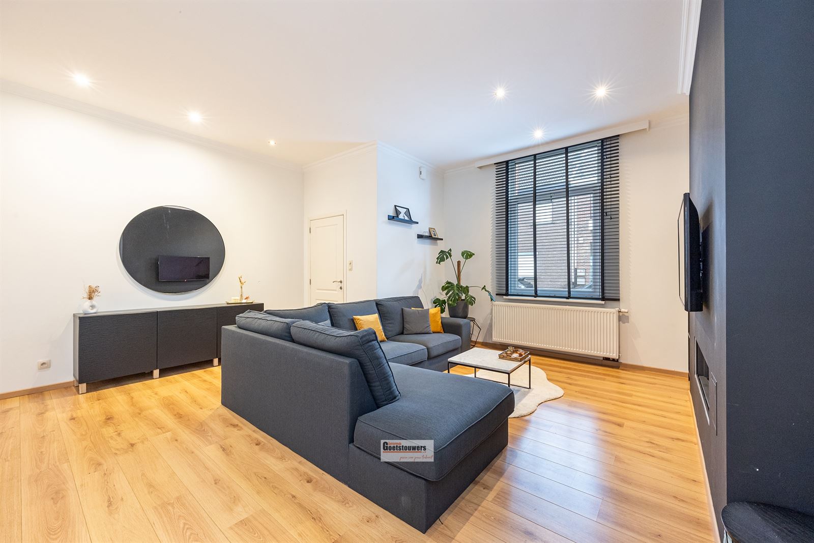 gerenoveerde woning met zij-ingang, 3 slaapkamers en grote tuin - foto 4