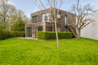 Opbrengsteigendom te koop in Kortrijk voor investeerders die op zoek zijn naar diversificatie en stabiele inkomsten. Deze opbrengsteigendom te...