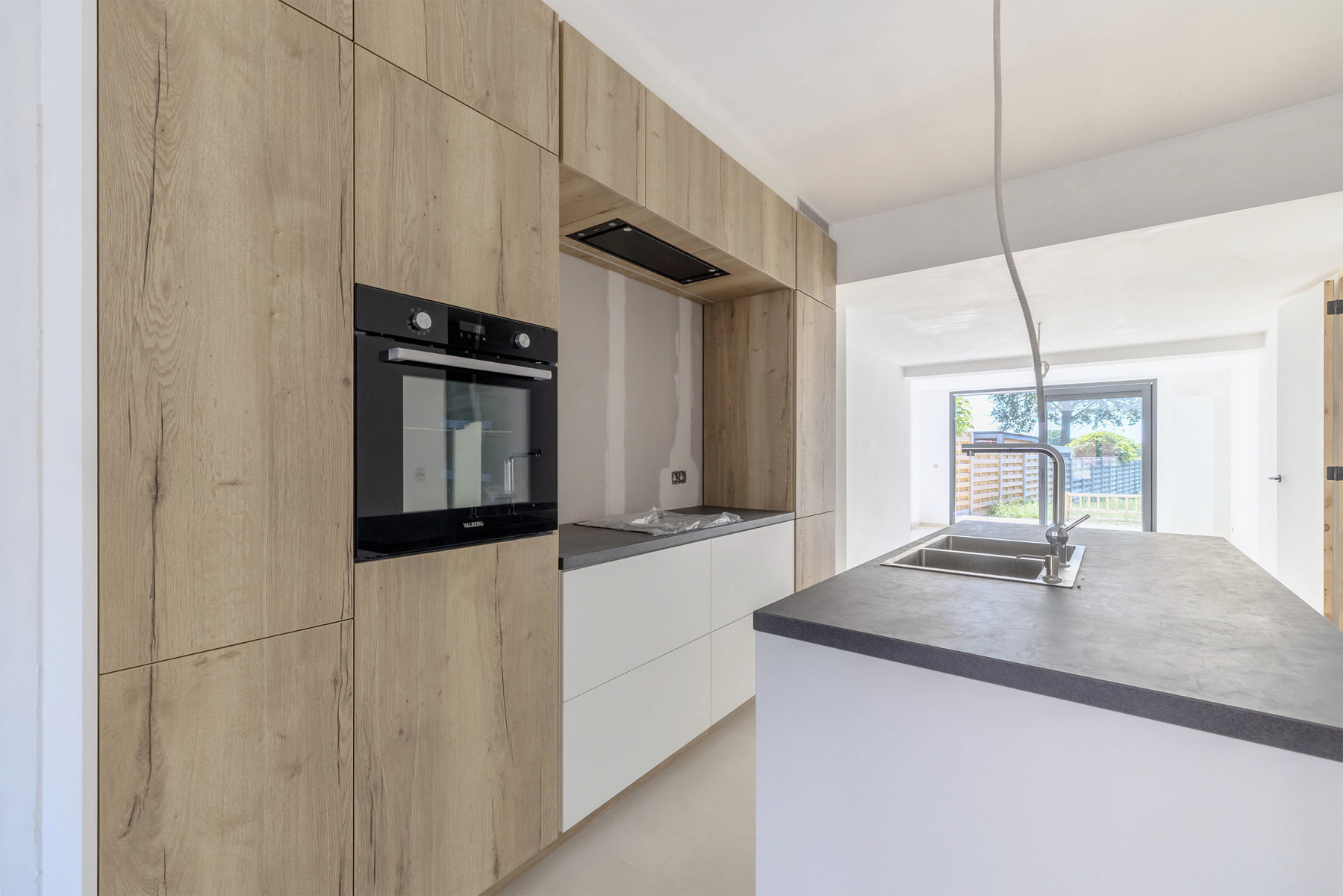 Gerenoveerde woning met 3 slaapkamers en tuin - foto 5