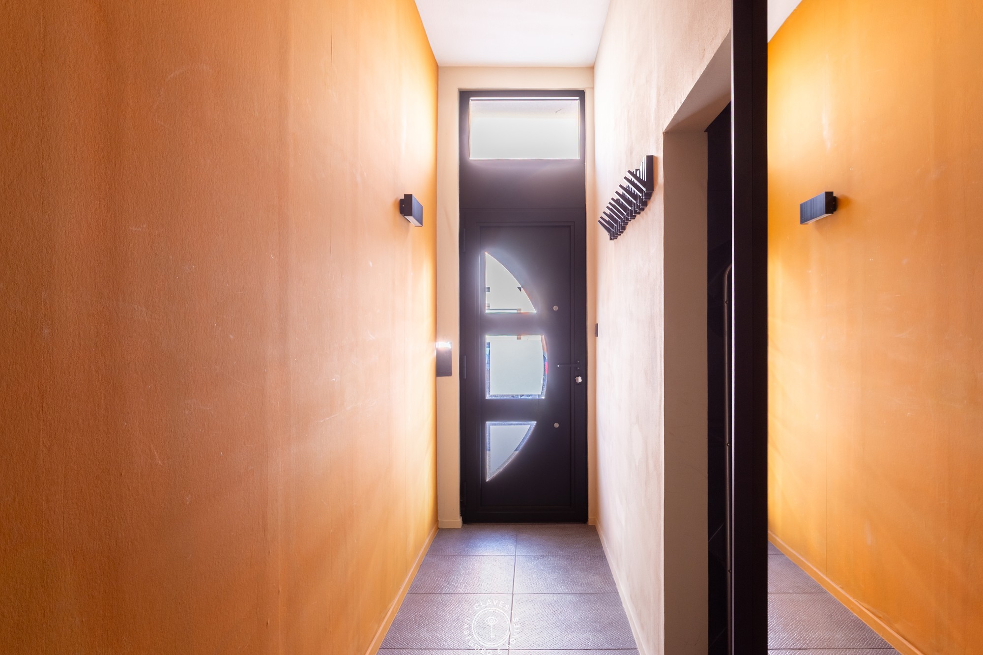 Hedendaagse gezinswoning achter statige art-decogevel - foto 4