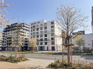 Ondergrondse (-1) binnenstaanplaats nummer 8, gemakkelijk toegankelijk en bereikbaar, te koop in residentie Pelikaan, recent opgeleverd in 2009...