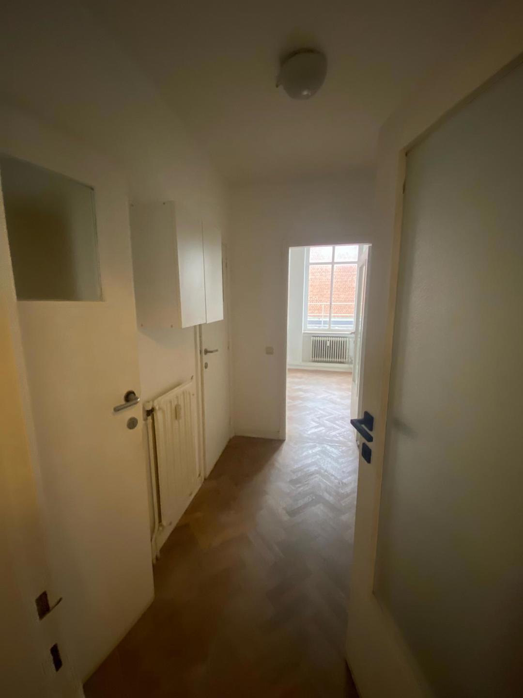 Commercial for rent in Brussels - photo 4