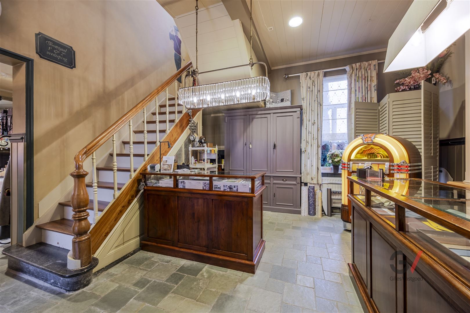 Commercieel gebouw op toplocatie - foto 2