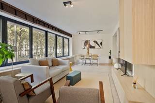 Luxueus wonen op een uitstekende locatie op ’t Zuid.Dit recent en hoogwaardig afgewerkt appartement van ca. 83 m² bevindt zich op de eerste...