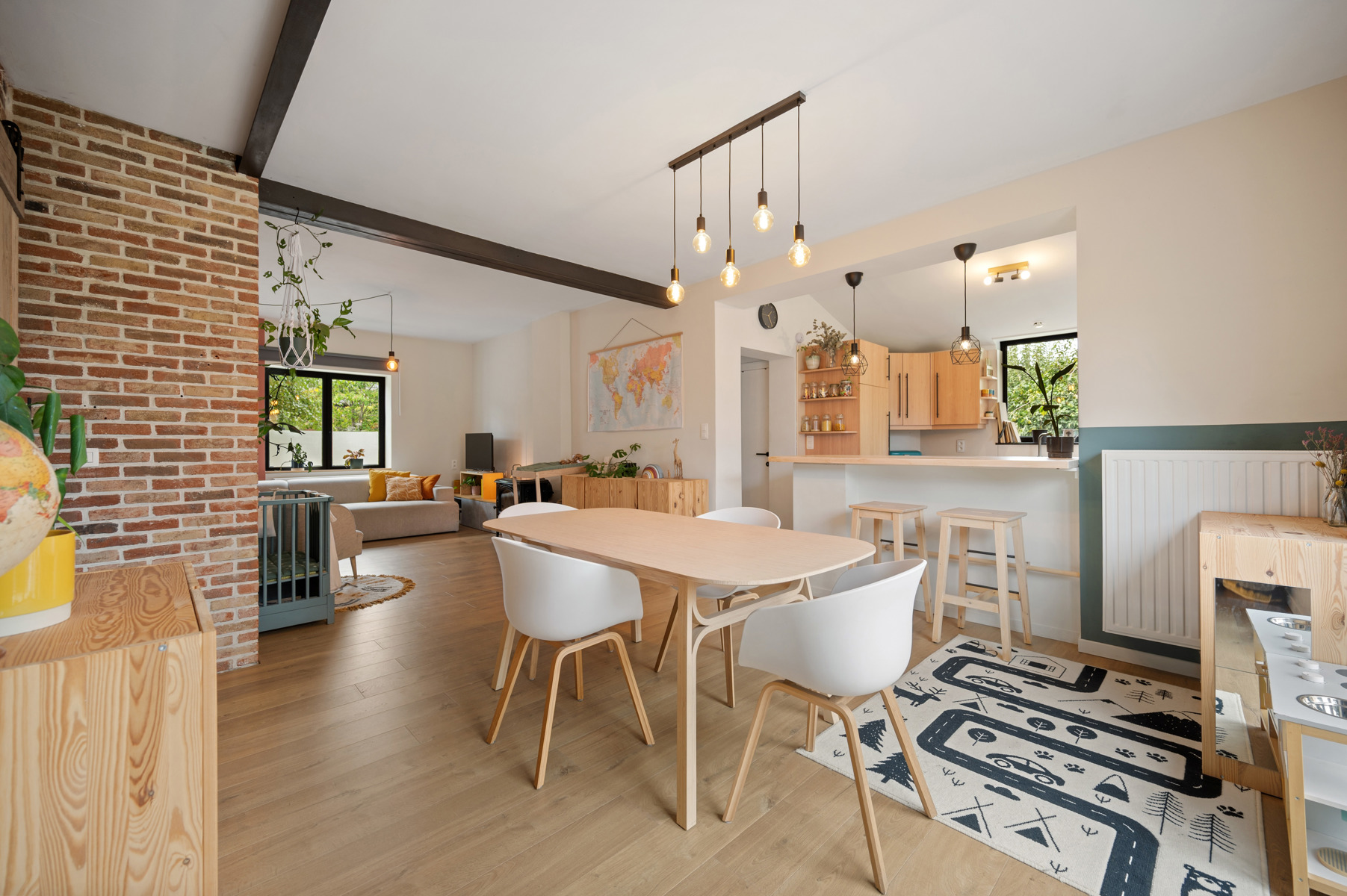 Recent gerenoveerde woning met prachtige tuin - foto 5