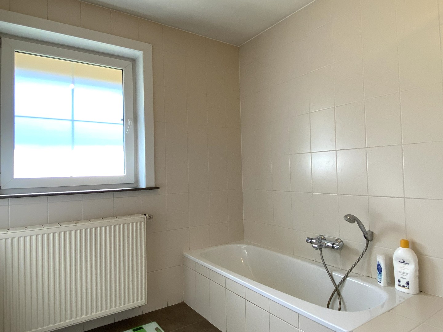 BEDRIJFSWONING/CONCIËRGEWONING MET 4 SLPKS EN TUIN - foto 4