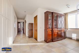 Dit appartementsgebouw bevindt zich pal in het centrum van AartselaarDe gunstige ligging resulteert dan ook in een mooie mobiscore van 8.2/10.Het...