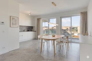 This recent apartment (built in 2021) is ideally located in the Veurnestraat, within walking distance of the Grote Markt and all shops. Thanks to...